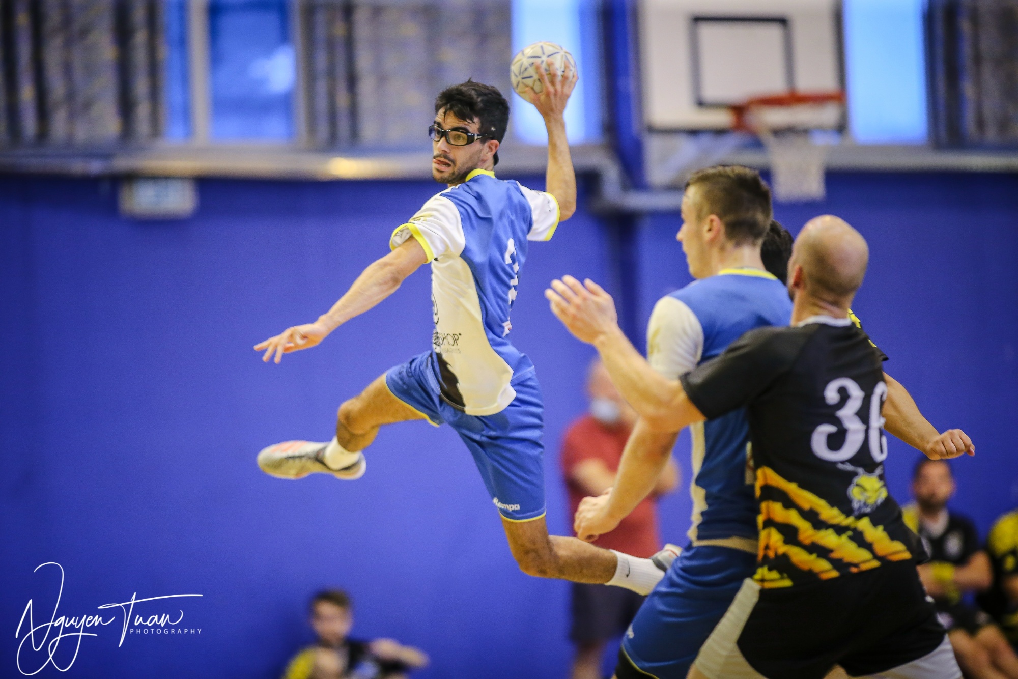 1 HCB vs LIMOURS 0602